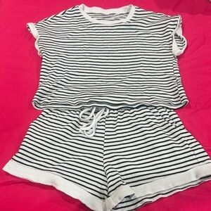 Striped Black and White Lounge Set